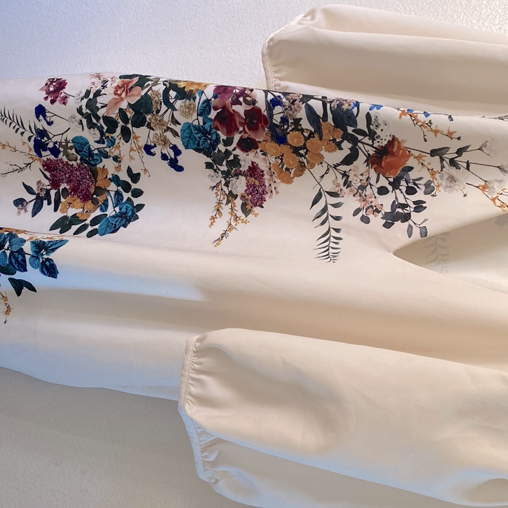 Large dress from Zara perfect for spring